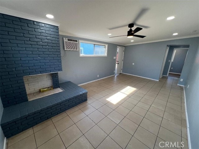 Building Photo - 2144 E Poppy St