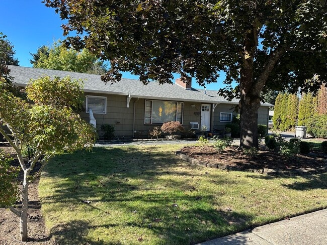 Primary Photo - 3 Bedroom 1 Bath Home With A Huge Living R...