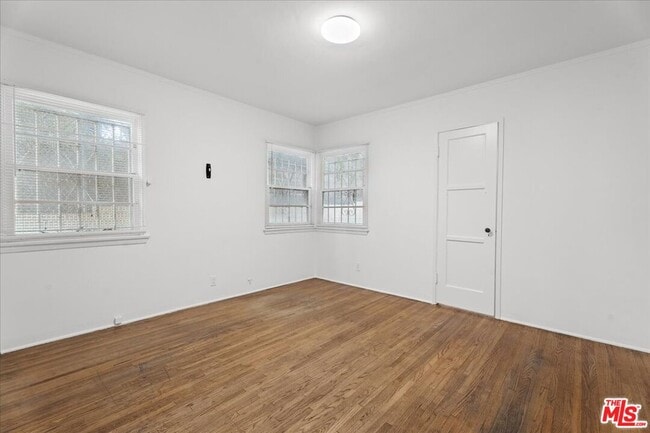 Building Photo - 228 3rd Ave
