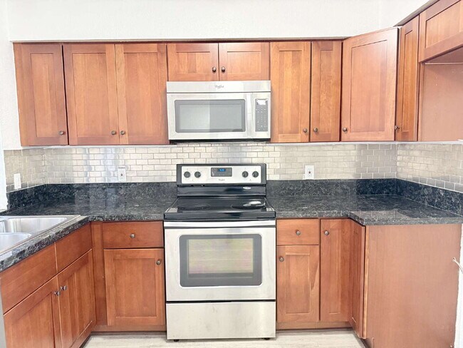 Building Photo - Mission Valley Condo w/ FREE Internet & Cable