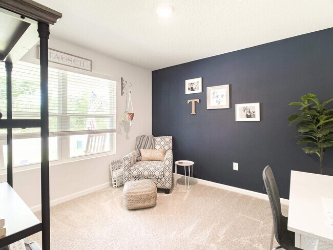 Building Photo - 10505 Queens Gate Cir
