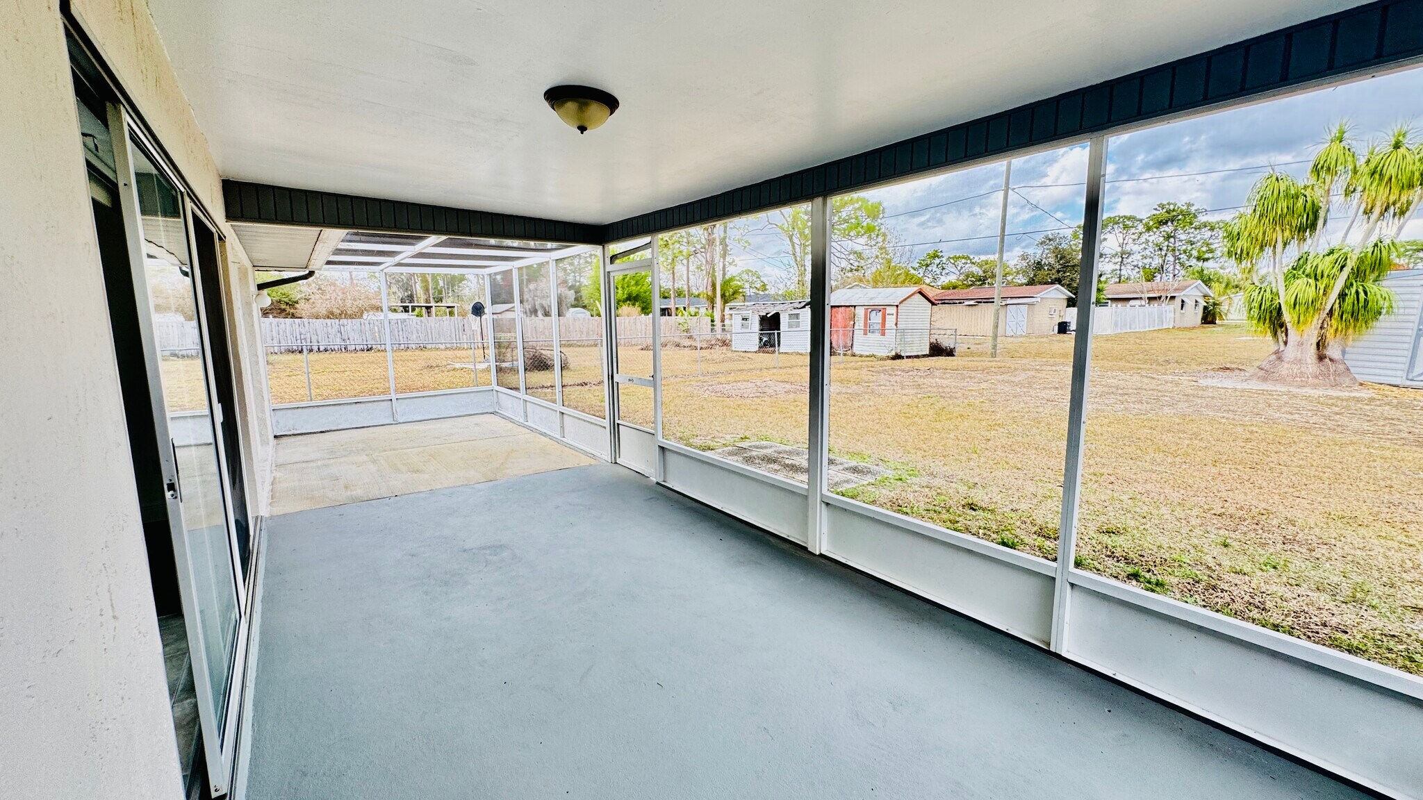 Building Photo - 225 Rail Ave