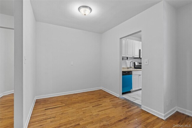Building Photo - 140 E Hartsdale Ave