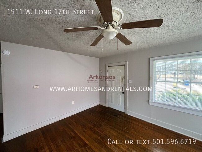 Building Photo - 1911 W Long 17th St