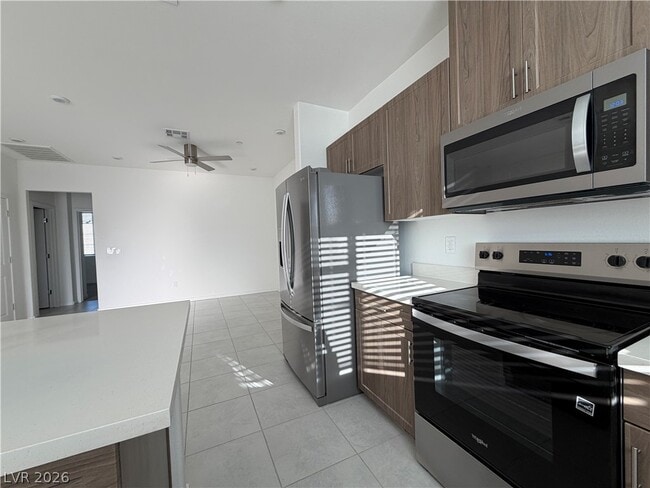 Building Photo - 5752 CRENELLATED St