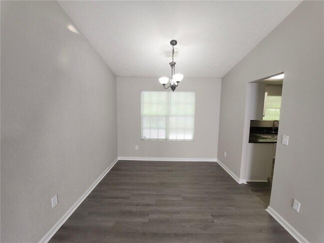 Building Photo - 3368 Eastmont Ln