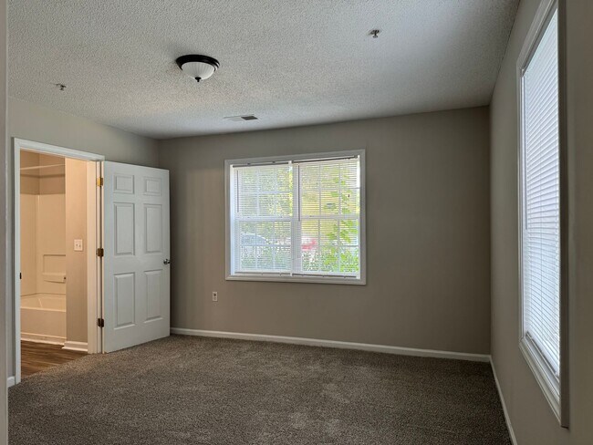 Building Photo - 3730 Pardue Woods Pl