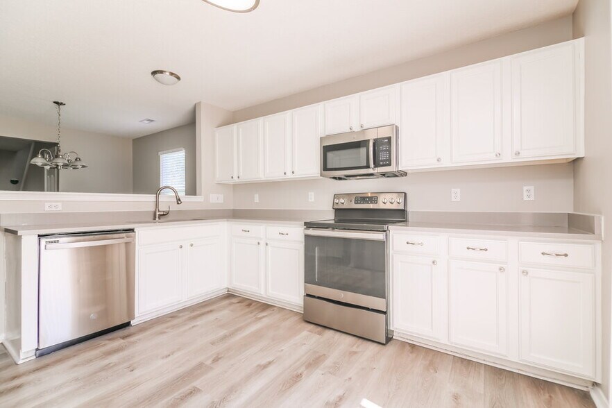 Building Photo - 3168 Varcroft Rd