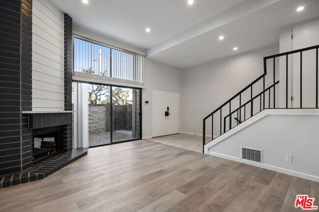 Building Photo - 4631 Alla Rd