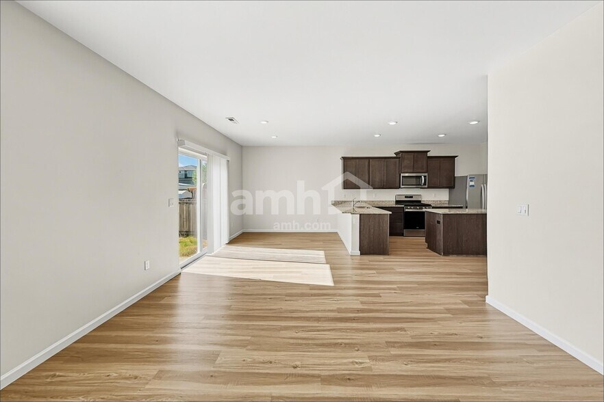 Building Photo - 1215 W 17th Ave