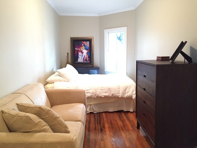 Building Photo - 185 Beacon St