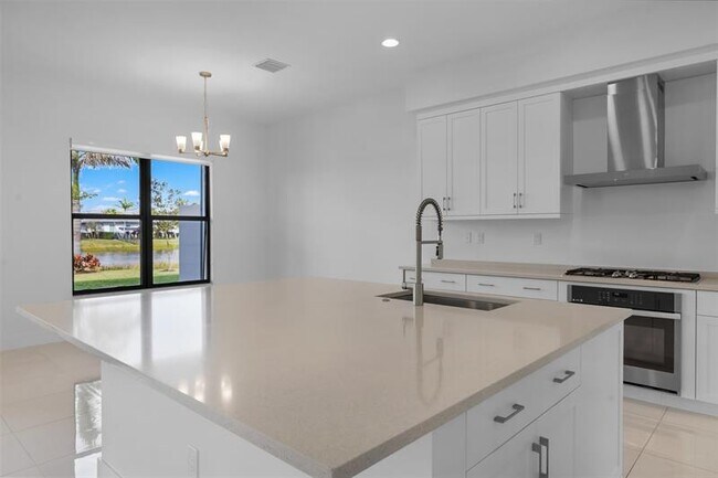 Building Photo - 8551 Swinley Frst Wy