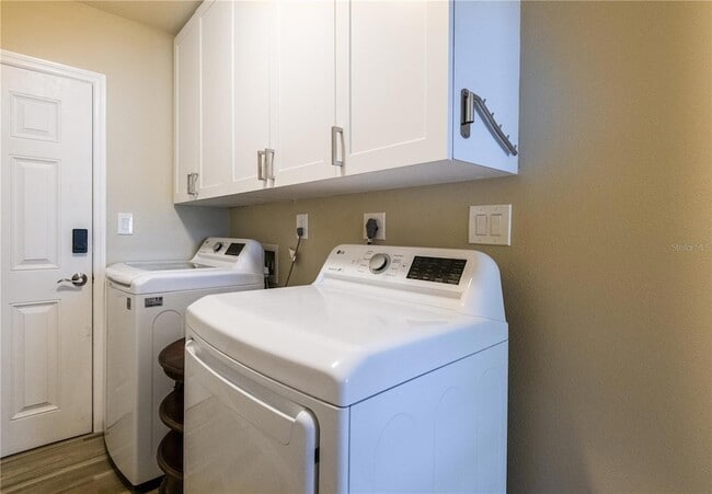 Building Photo - 1900 Benjamin Franklin Dr