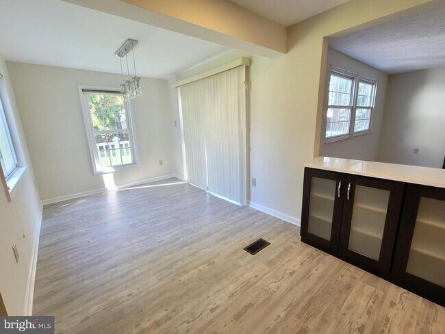 Building Photo - 6712 Grainary Ct