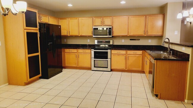Building Photo - 22175 Bishop Dr
