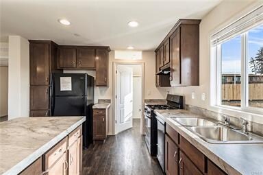 Building Photo - 926 Maida Ln