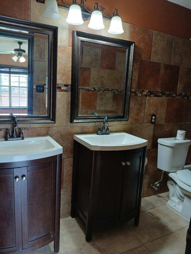 Building Photo - 5146 Erickson Bluff