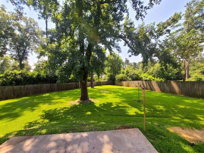 Building Photo - Rent Ready! National Hills Ranch Move in R...