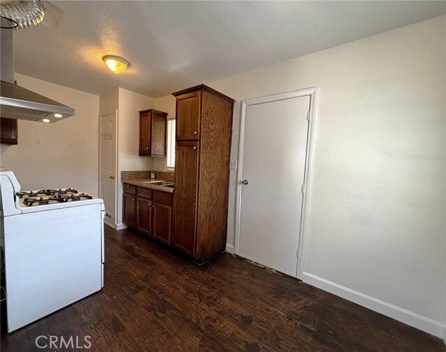 Building Photo - 8876 Cypress Ave