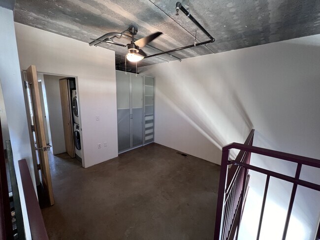 Building Photo - 360 W 300 S