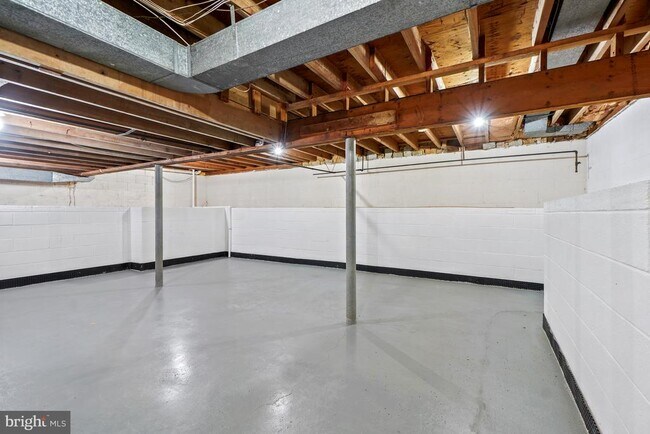Building Photo - 11840 Enid Dr