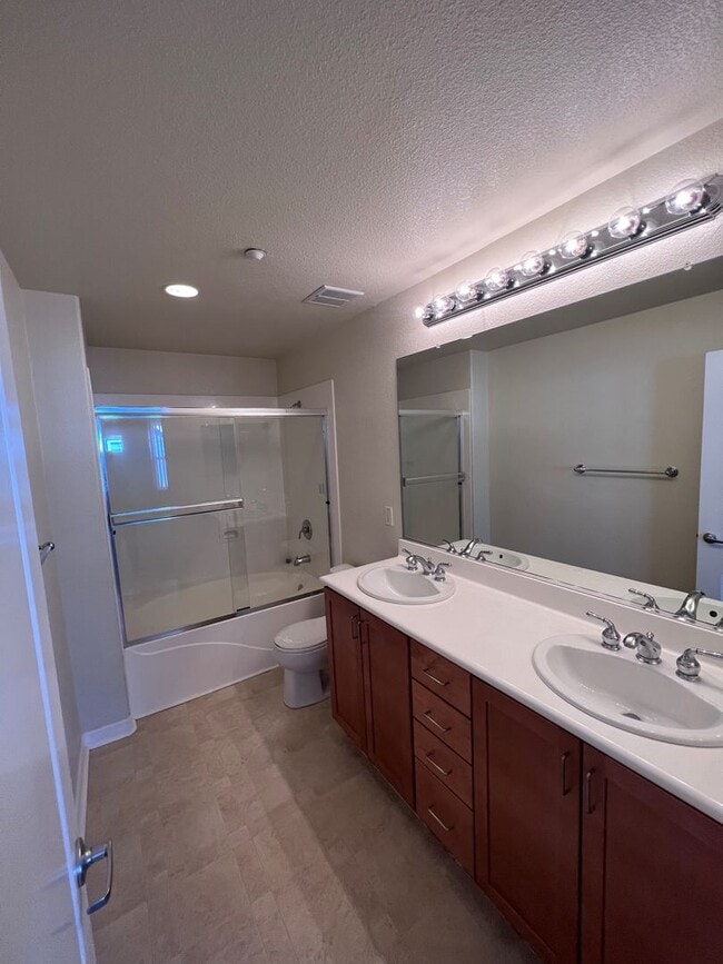 Building Photo - Nor Cal Realty Inc, 3 Bd 3 bth town home with 2 car garage