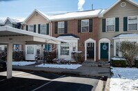 Building Photo - 988 S 810 E