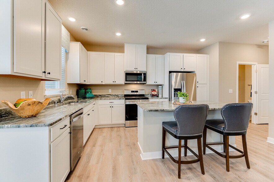 ** Photo of model home - 13853 Kaylemore Trl