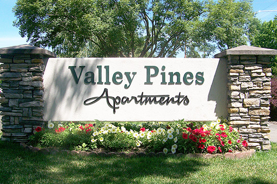 Building Photo - Valley Pines