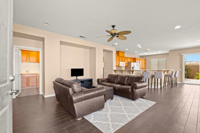 Building Photo - 82013 Cochran Dr