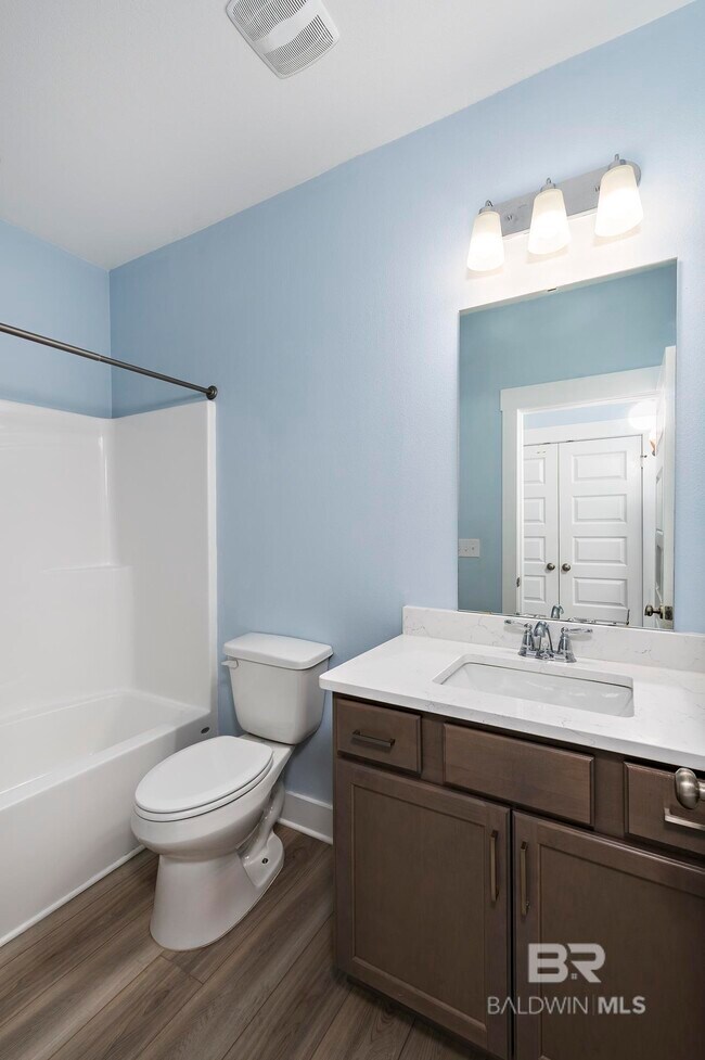 Building Photo - 231 Bronze St