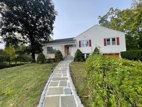 Building Photo - 66 Laron Dr