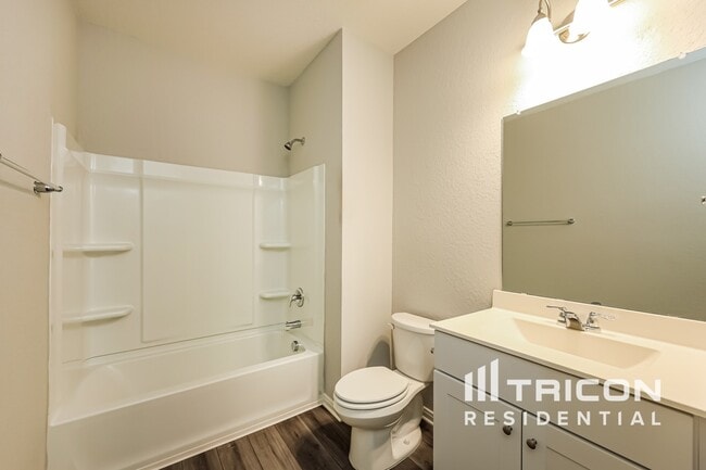 Building Photo - 7431 Boa Holw