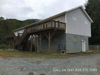 Building Photo - 472 Dillingham Rd