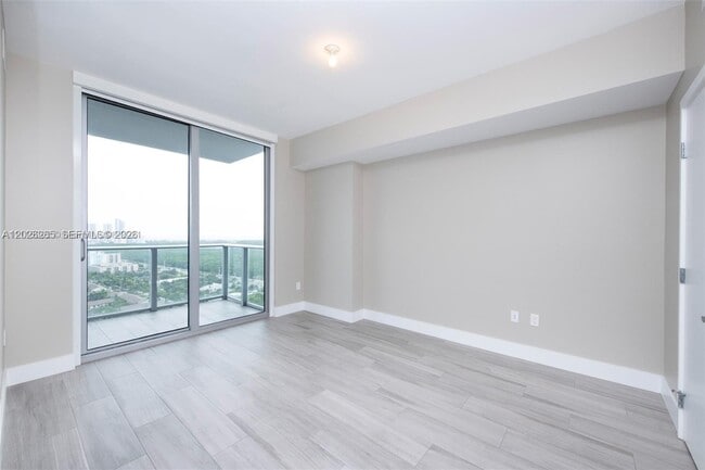 Building Photo - 16385 Biscayne Blvd