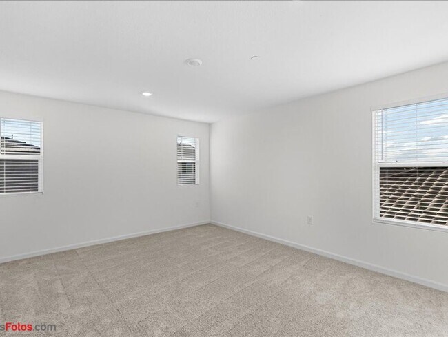 Building Photo - 364 Pismo Dr