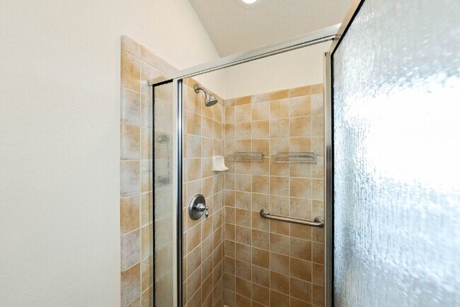 Building Photo - Gated Community - Resort Amenities