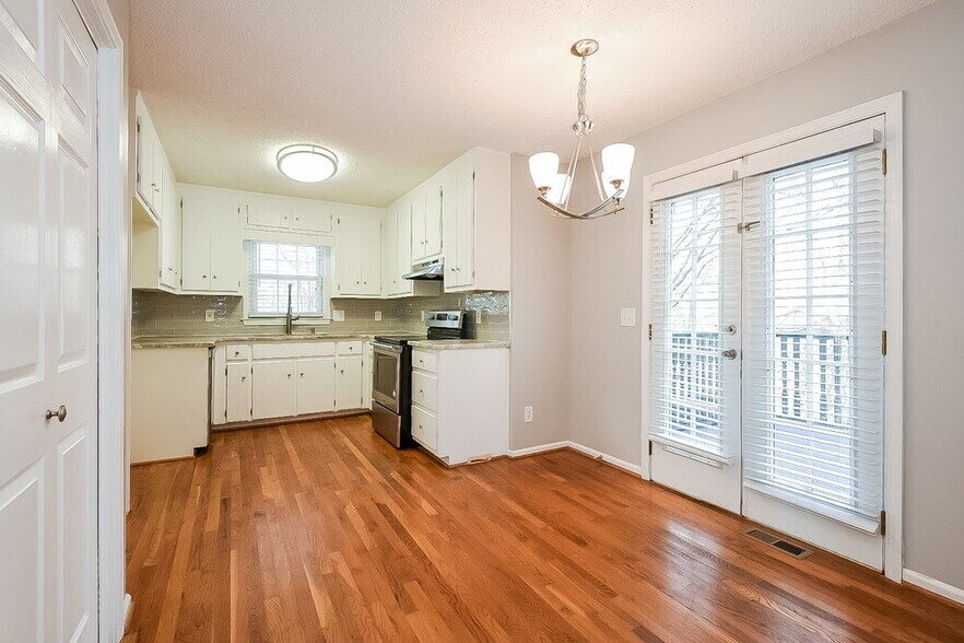 Building Photo - 28 Peggy Ct NW