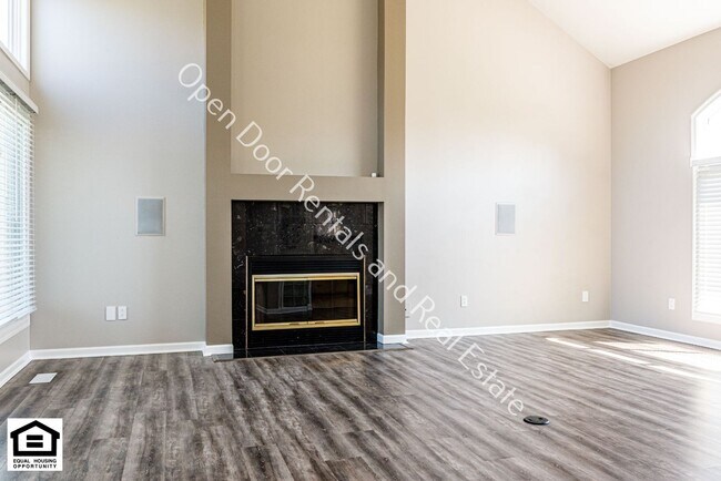 Building Photo - 8218 Fountainhead Dr