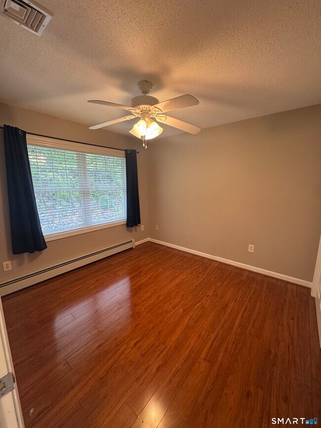 Building Photo - 32 Tyler Hill Rd