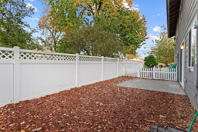 Building Photo - 367NW