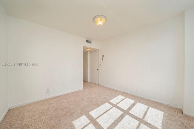 Building Photo - 5700 Collins Ave