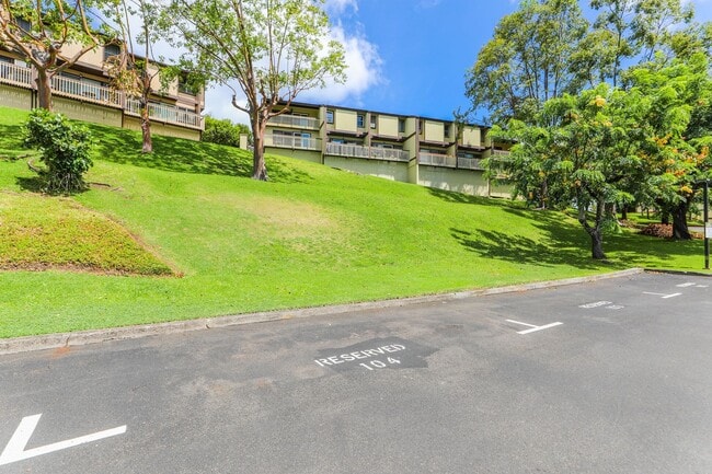 Building Photo - 98-1070-1070 Komo Mai Dr