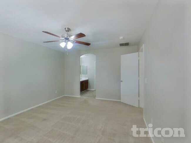 Building Photo - 40175 N Costa Del Sol Dr