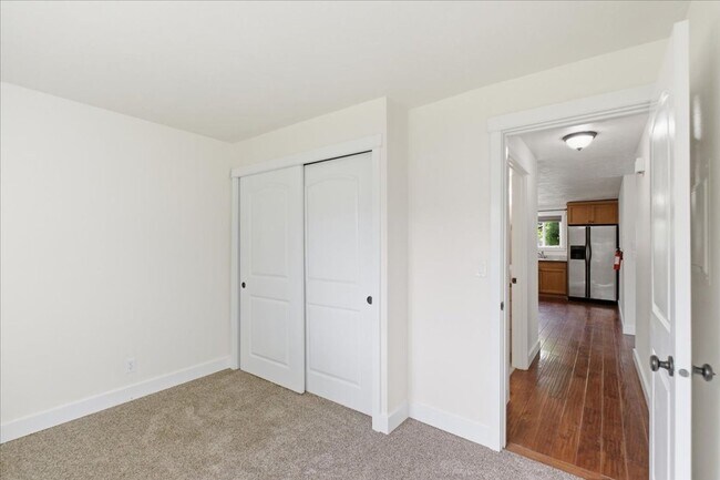 Building Photo - 2864 Newton Pl