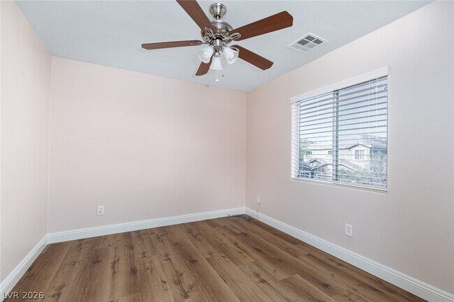 Building Photo - 5163 Tunnel Falls Dr