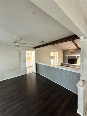 Building Photo - 502 Spring Willow Dr