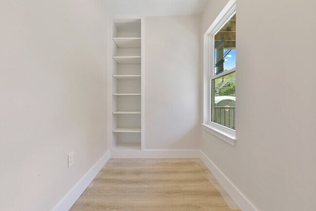 Building Photo - 66 Cushman Rd