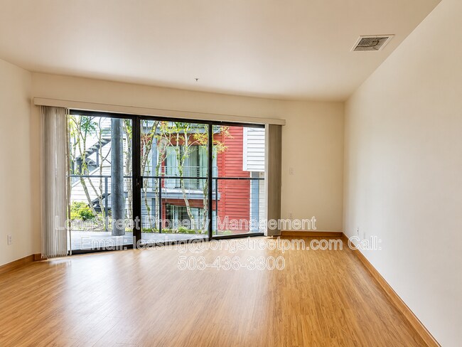 Building Photo - 720 NW Naito Pky