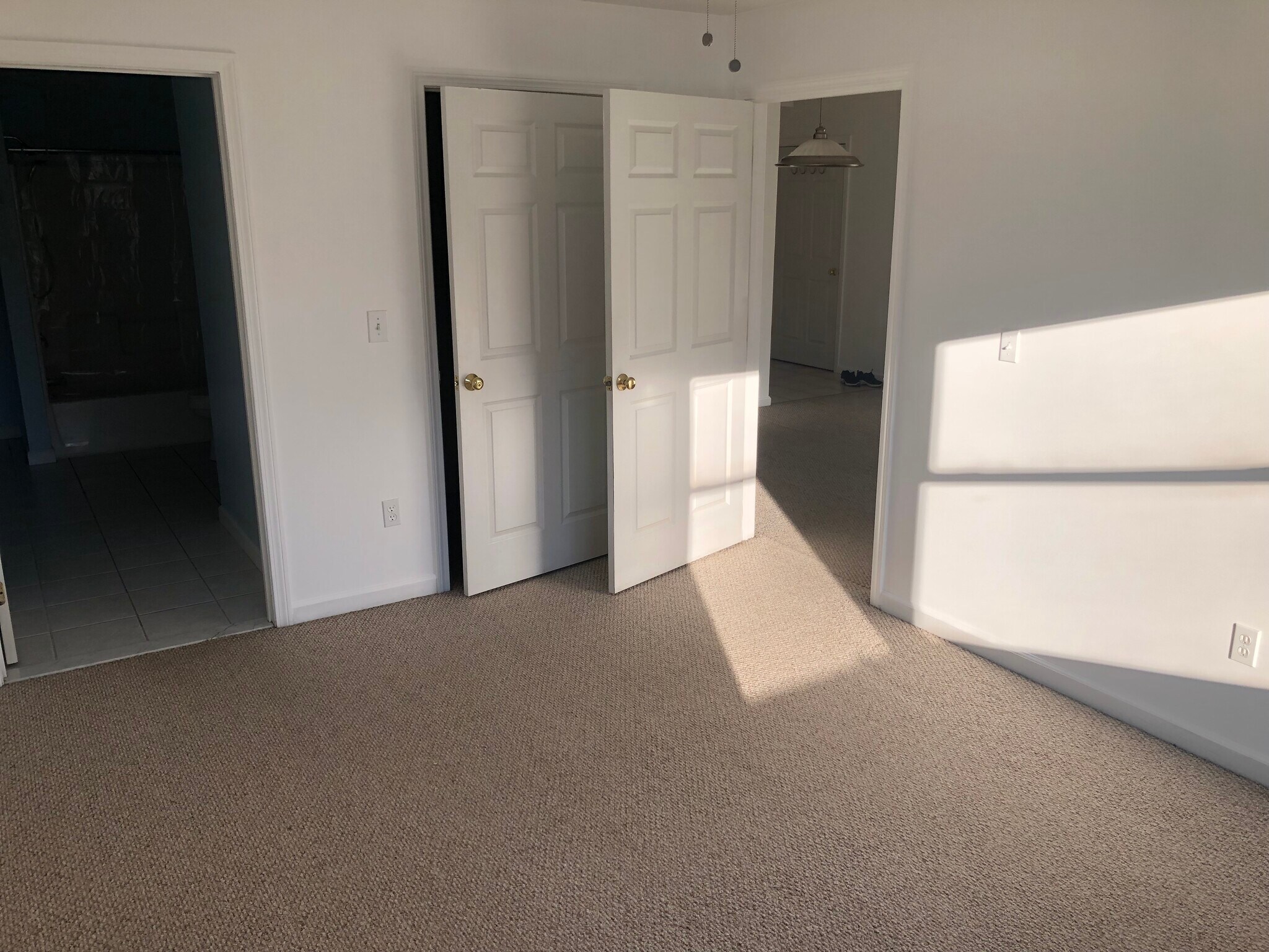 Building Photo - 305 Lime Kiln Rd